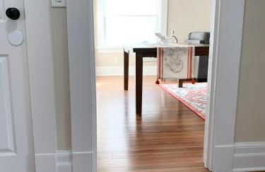 Newly renovated 4 bedroom apartment near downtown. - Foto 34