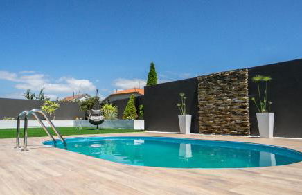 Villa con piscina a pie de playa - Foto 1