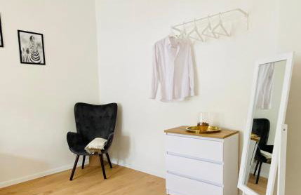 Modern eingerichtetes Apartment mit Balkon - Foto 10