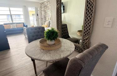 Sunny Miami Beach Getaway , Steps from the Ocean! - Foto 9