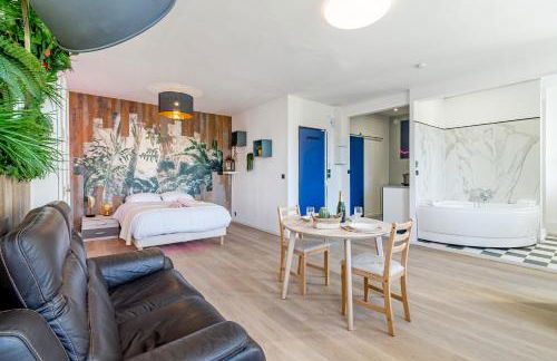 Aurora Lov'Room Proche de Saint Charles - Foto 18