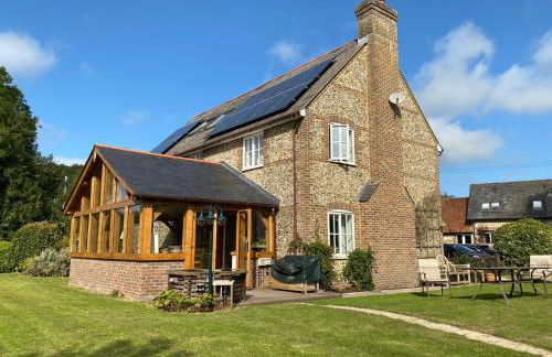 Eco-friendly Dorset cottage with spa set in heart of countryside - Photo 1