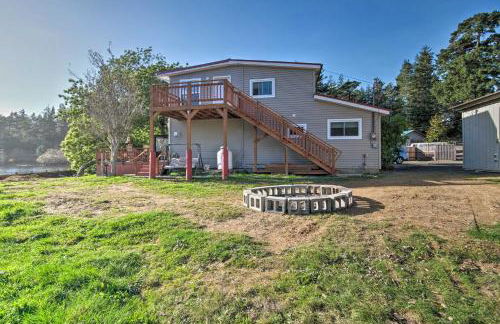 Waterfront North Bend Home 9 Miles into Town - Photo 23