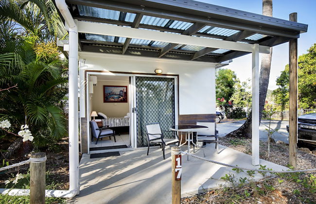 Bush Village Holiday Cabins - Photo 53