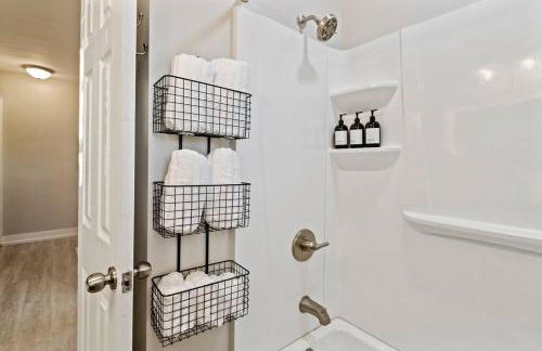 Chic & Spacious Fully Equipped 2BD Apt W/Parking - Foto 5