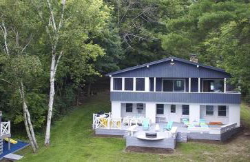 Tranquil Lakefront Cottage with Private Dock in Ticonderoga, New York - Foto 1