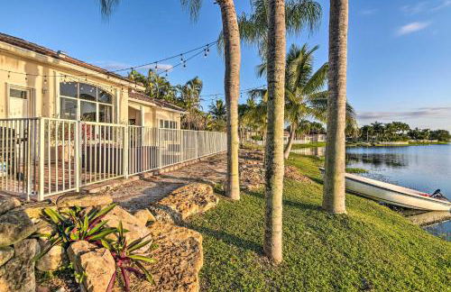 Poolside Paradise with Lake Views in Miramar! - Foto 32