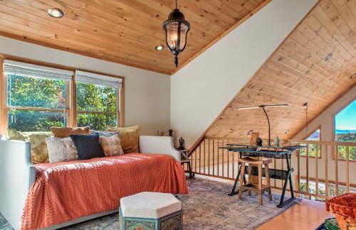 Stunning Mountain Cabin with Views and Hot Tub - Foto 7