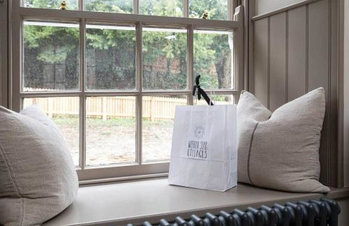 Farriers Cottage-Tranquil Haven, Central Location! - Photo 17