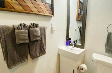 Ultimate Man Cave Garage studio minutes to Whatever YOU do - Foto 9