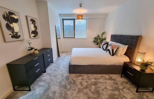 Stunning 4-bedroom Townhouse with Free Parking - Foto 11