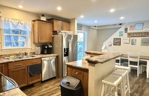 Waterfront Family & Pet Friendly Home with Hot Tub "Sandpiper Shores" - Foto 36