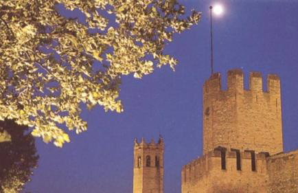 The History Apartment - Photo 29