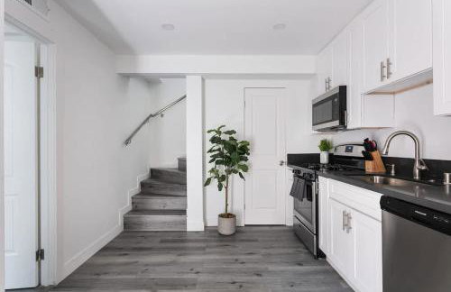 Enjoy Stylish 3BR Apt Sleeps 6 with Free Parking - Foto 3