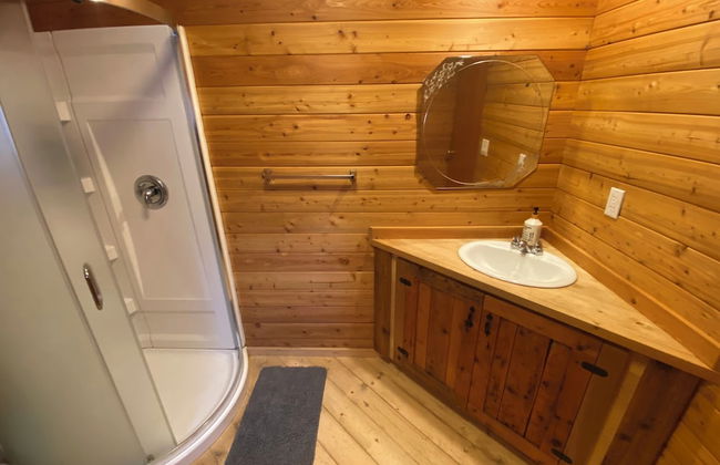 Rustic Beaverfoot Lodge Basic Cabin - Photo 24