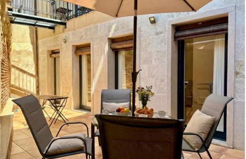 Apartamentos Adarve Centro histórico - Photo 2