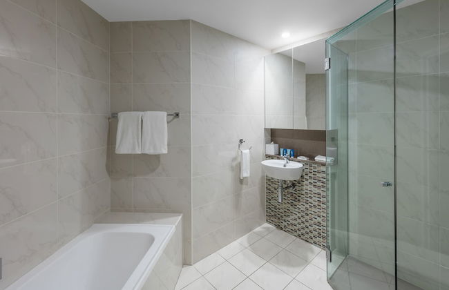 Meriton Suites Adelaide Street, Brisbane - Photo 37