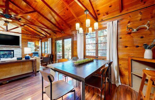 Cozy Riverview Cabin - Foto 14