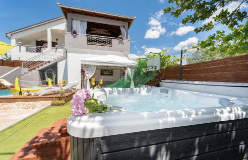 Pet Friendly Home In Tinj With Jacuzzi - Foto 13