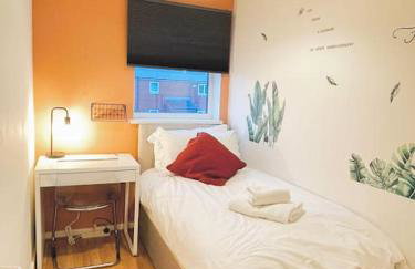 20% Monthly stays - 3 bedrooms @ Homevy Leeds - Foto 2