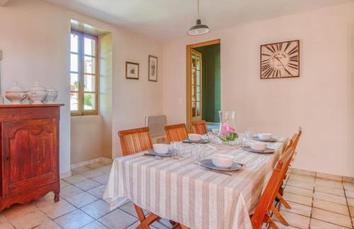 Sauveterre Pool Escape - Foto 12