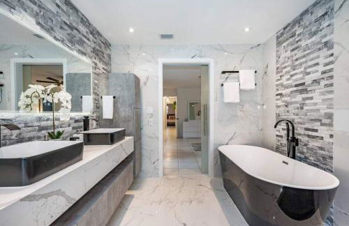 Fox Private Resort-Heated Pool, Spa-Downtown&Beach - Foto 7