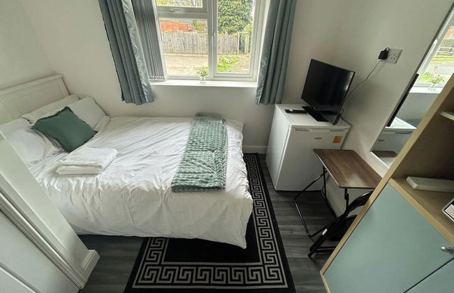 Private Room - Ensuite Bathroom - Free Parking - Foto 9