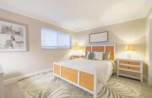 Boca Coastal Stay 2BR 2BA with Pool and Balcony - Foto 22