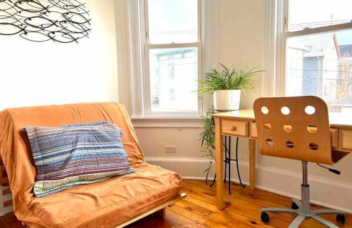 Peaceful Oasis on Munjoy Hill 2nd flr 3BR parking - Foto 12