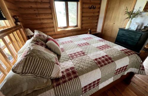Charming Cabin with Spectacular Mountain Views near Madison River in Ennis, Montana - Foto 26