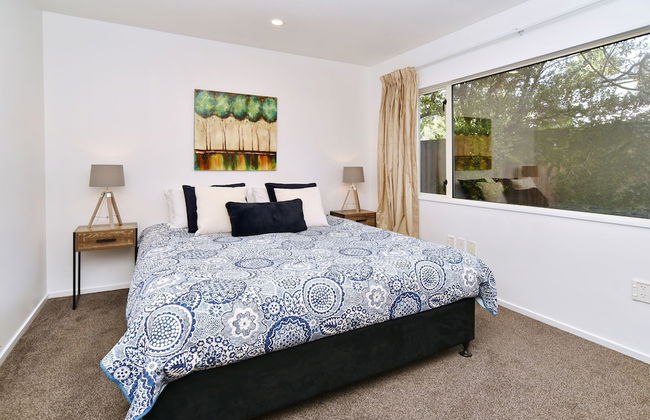 Moa Place - Christchurch Holiday Homes - Photo 8