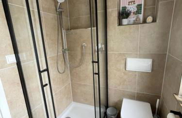 Modernes Haus mit Garten in Windberg, ruhig & zentral - Foto 12