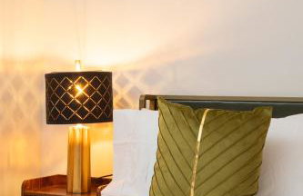 Sunrise Glow Spacious 2BR 2BA 2 King Beds Gym WFH - Foto 22