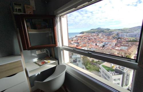 OFERTA ESPECIAL ÚLTIMA HORA - SARAKATUA15 - vistas espectaculares - familias y parejas - 2 dormitorios independientes - amplio salón cocina comedor - tarjeta parking OTA GRATIS - Julio y agosto estancia mínima 7 noches de domingo a domingo - - Foto 23