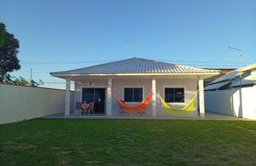 Casa ampla e nova à 400m da praia - Foto 4