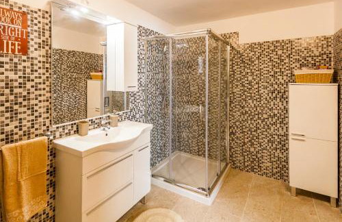 Industrial style studio house Eni, with Parking, BBQ, AC in Marčana, Ferienwohnung - Foto 19