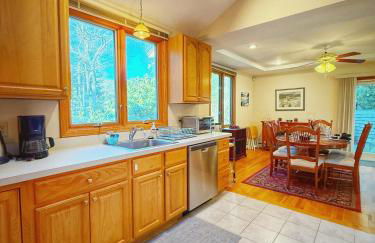 Overlook Poolside Getaway With Seasonal Pool - Foto 15