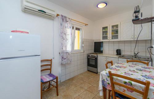 Apartment Irmica - Photo 12