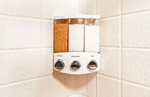 Incredible Views w Garage on Lake and bike trail - Foto 55