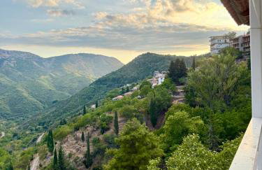 Arcadian Escape - Tsiaxtai Group - Photo 15