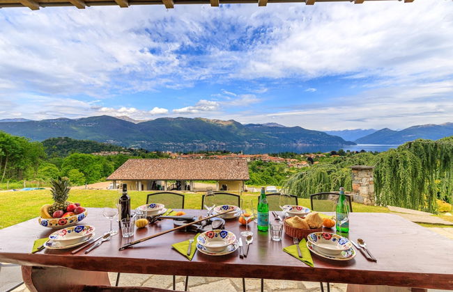 Oasi di Castelveccana Apt Pool and View - Photo 3