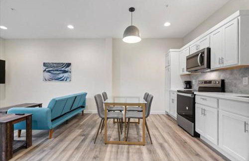 Spring at The Golden Goose including King Bed, Parking, Security and Laundry - Foto 10