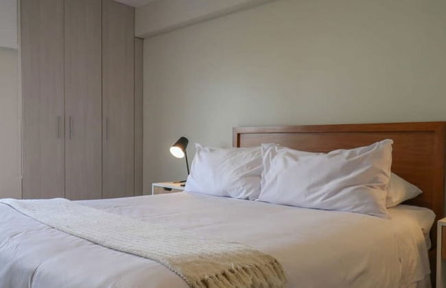 w Fascinating 1BR With Balcony in Miraflores - Photo 2