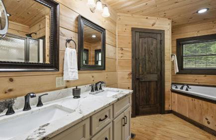 Waterfront 1-acre Private Dock, Hot Tub, Firepit Bankhead Lodge by Avantstay - Foto 54