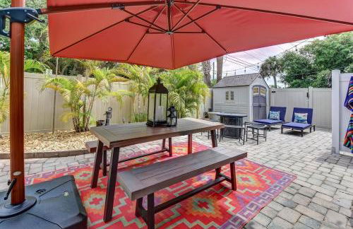 Dog Friendly Home by Flagler Avenue! Fenced Yard and Garage! Walk to the Beach! - Foto 1