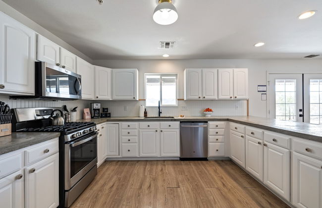 Sunflower 1mi From JT New Pool Game Room - Photo 14