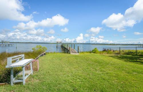 Sea La Vie-Brand New Dock Home on the Bay - Foto 10