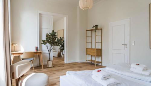 STAYLIGHT Exklusive Jugendstil-Residenz im Philosophenviertel - privater Parkplatz - Balkon - Foto 4, towels