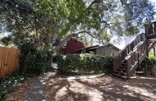 Charming Garden Cottage & Walk to UC & BART & Parking - Photo 34
