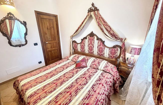 Pool, Jacuzzi and Events Room - Charming Villa in Umbria - Sleeps 24 - Lake View - Foto 22